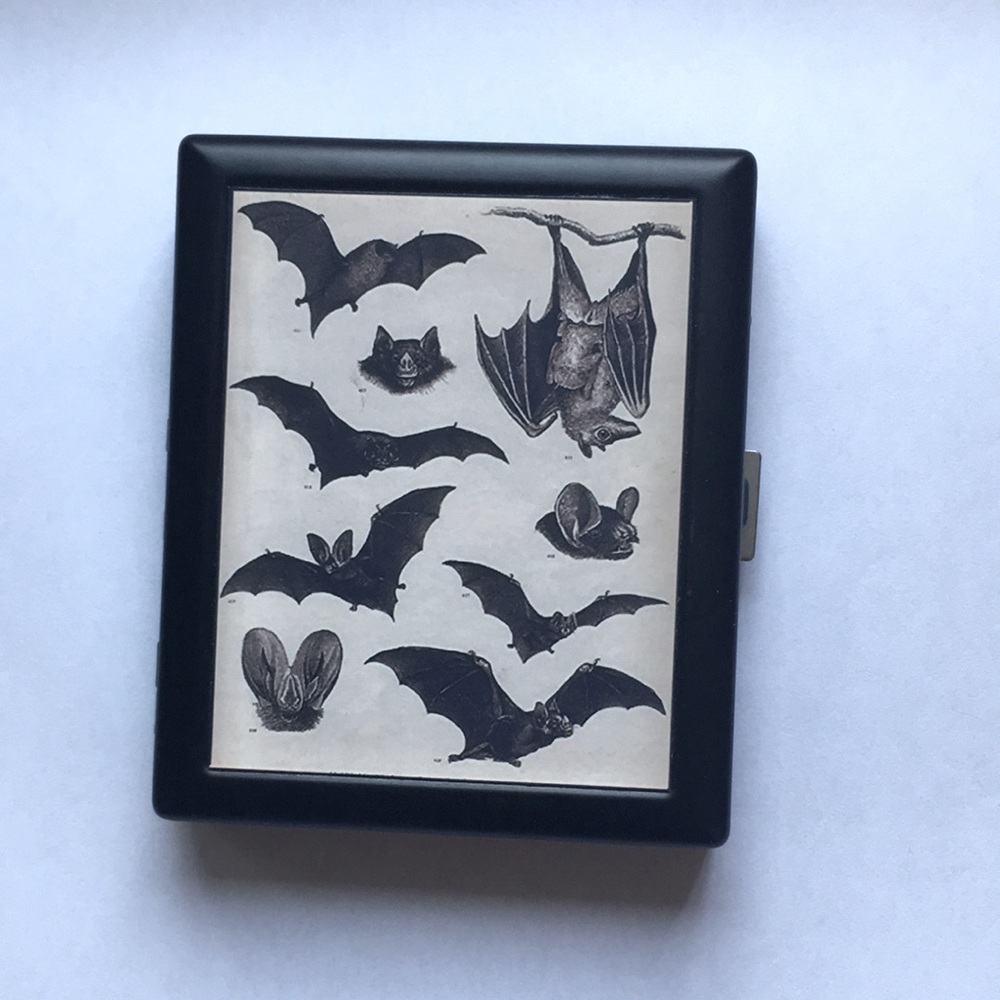 Bats cigarette case